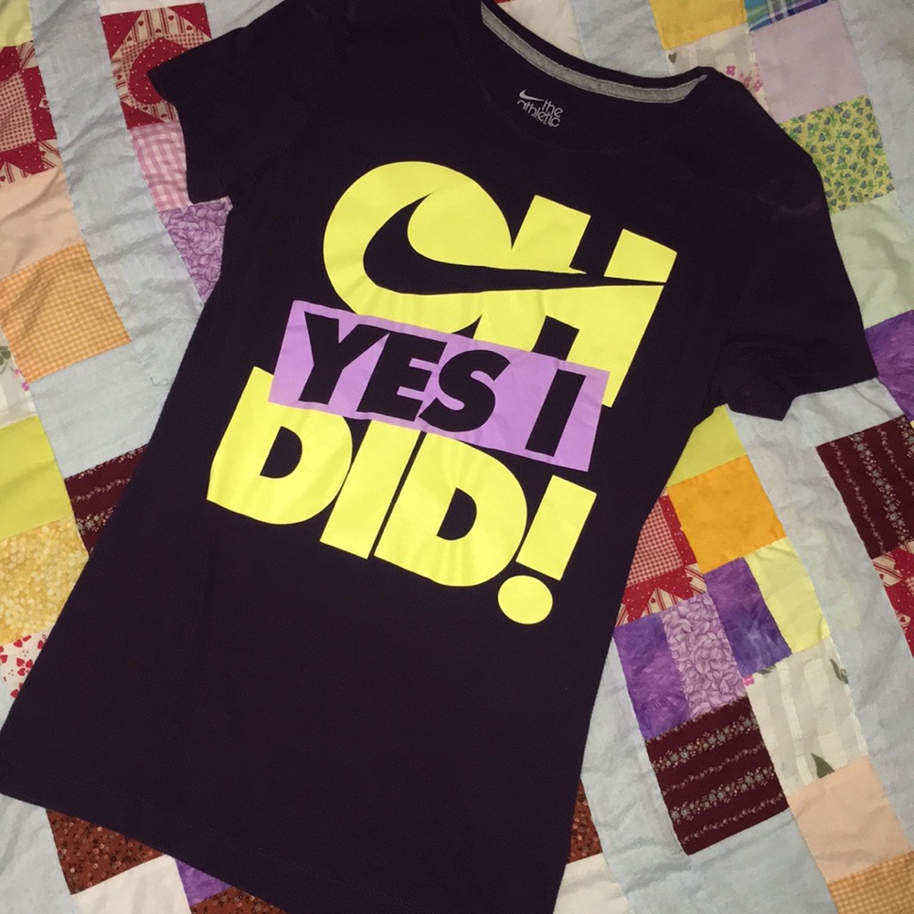 ⚜️⚜️ 3/$15 Nike tee